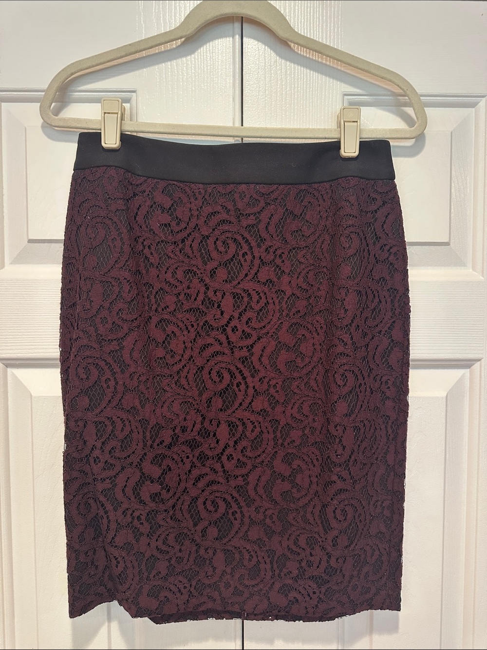 LOFT Burgundy Lace Overlay Pencil Skirt size 4